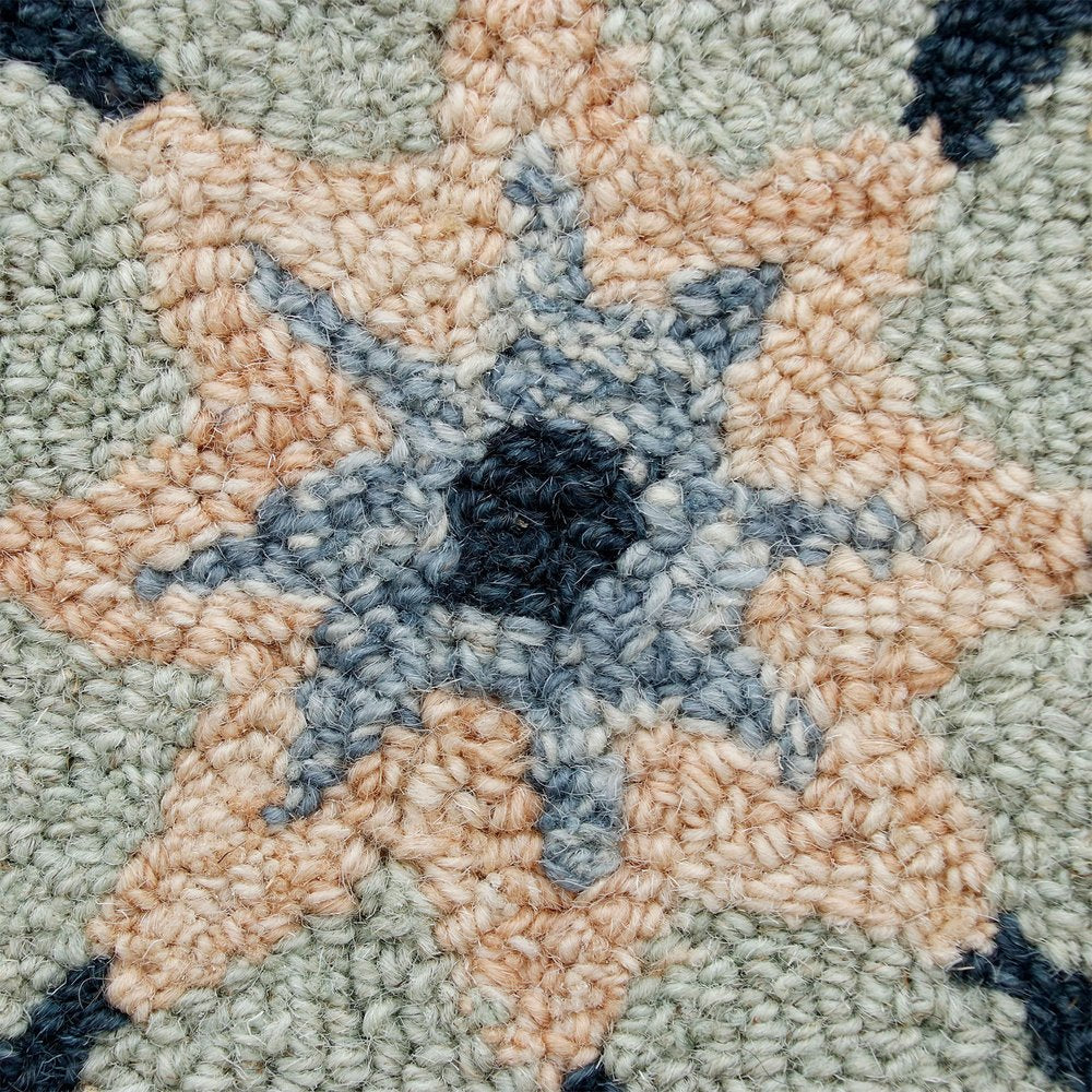Wool Floral Hand Tufted Round Rug