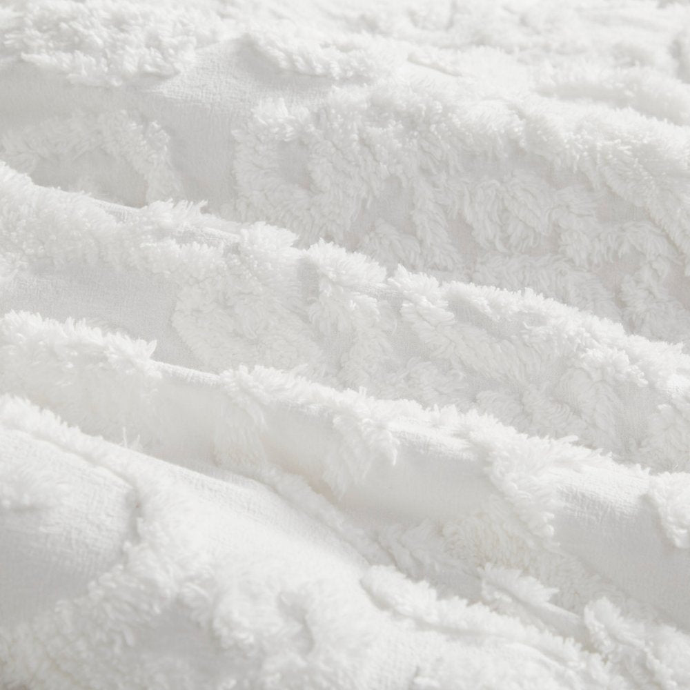 Set of Three White Medallion Queen Ring Stitch Sham And Comforter